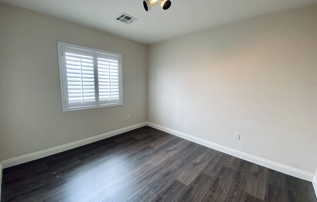 3 beds, 3 baths, $2,050