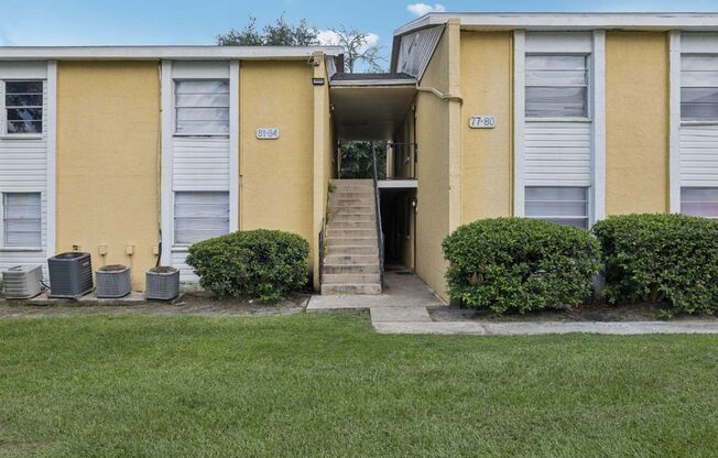 2 beds, 1 bath, $1,000, Unit 48