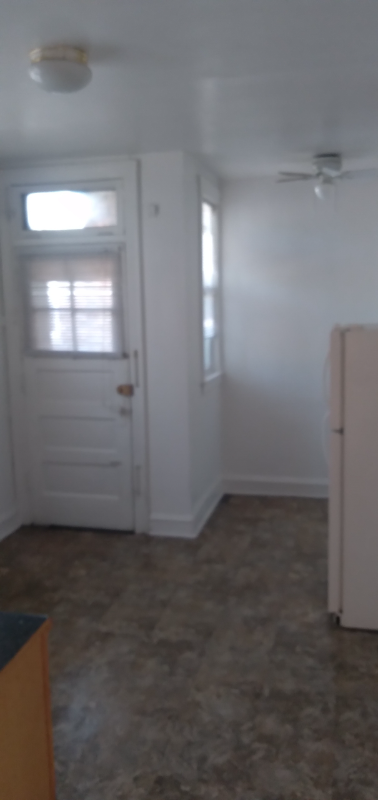 3243 N LOCKWOOD