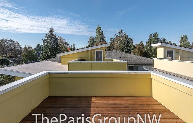 Modern & Luxurious 2015 Greenwood 3BR * Roof Deck! * Open Flr Plan