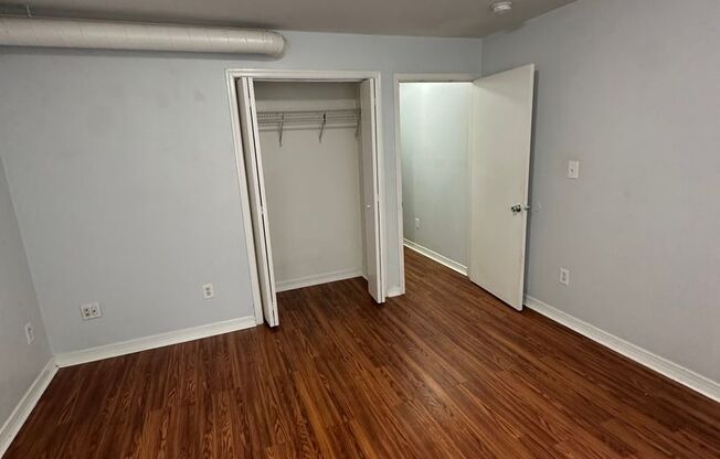 2 beds, 1 bath, 700 sqft, $1,550, Unit 1422-A