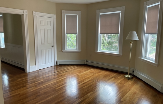 5 BROWN AVE