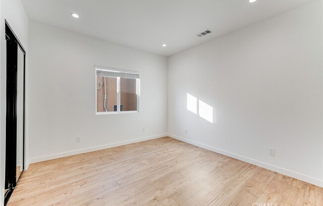 3261 CITY TERRACE DR