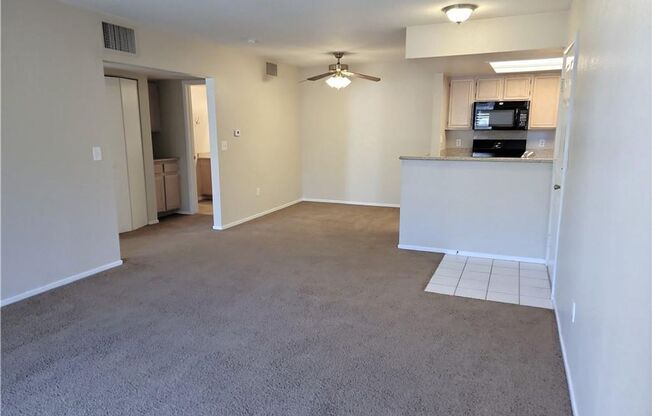 SUMMERLIN CONDO - 2ND FLOOR UNIT!! POPULAR 1 BED, 1 BATH UNIT