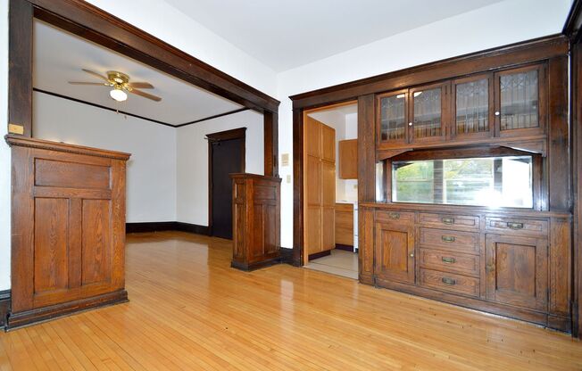 1 bed, 1 bath, 410 sqft, $975, Unit 5 - 130 - 4