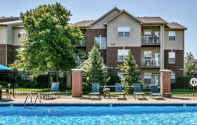 Lounge Swimming Pool With Cabana at Landings Apartments, The, Bellevue, 68123