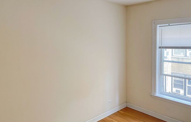 3 beds, 2.5 baths, 1,140 sqft, $3,650, Unit 3918-2