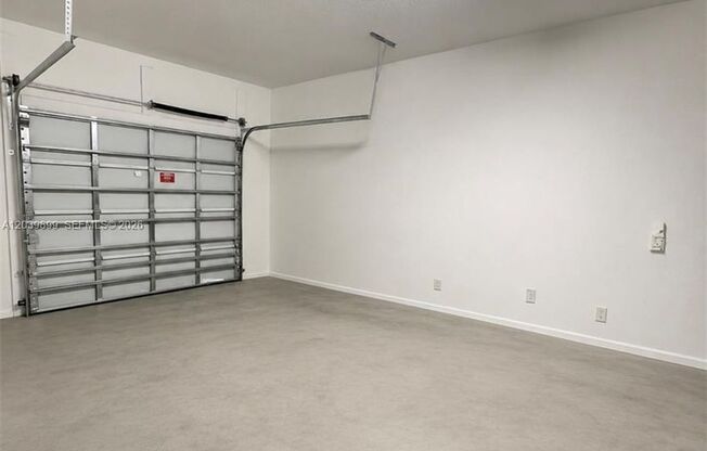 3 beds, 2.5 baths, $3,800