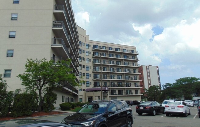 1 bed, 1 bath, 510 sqft, $1,900, Unit 621
