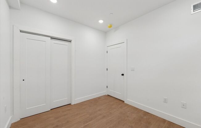 2 beds, 2 baths, 900 sqft, $1,422, Unit 101