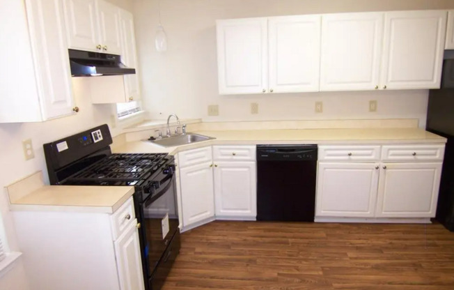 CONDO with 2 FULL Baths in Abingdon!