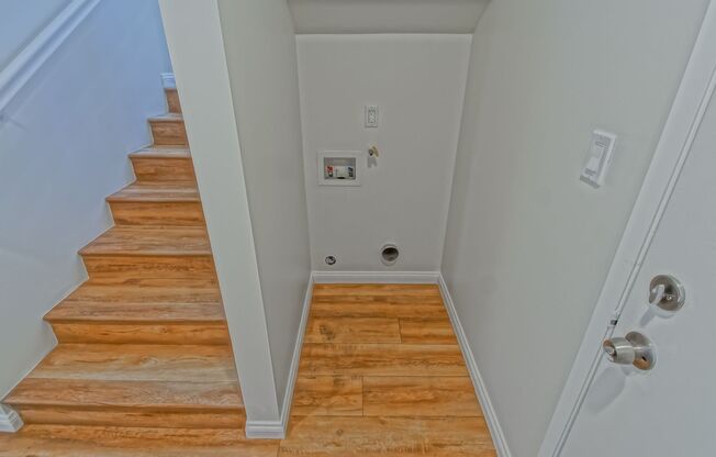 3 beds, 2 baths, $4,000
