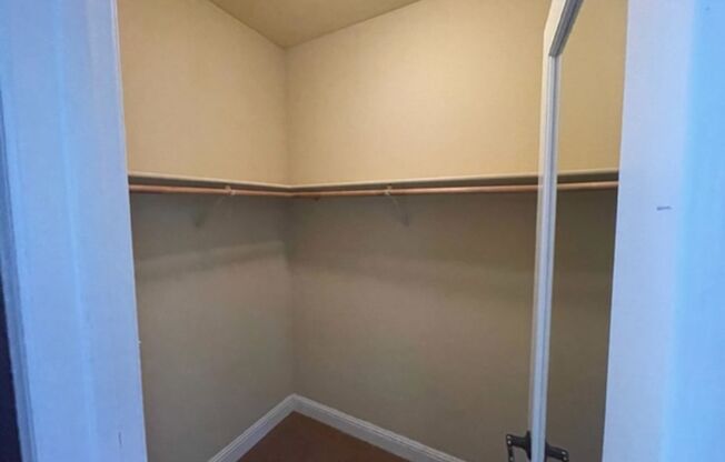 Studio, 1 bath, $1,550, Unit 1957 Cooper Dr.