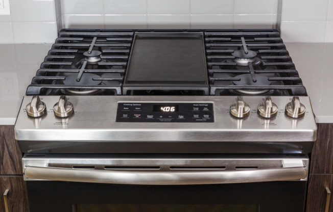 1 bed, 1 bath, $2,745, Unit 2404