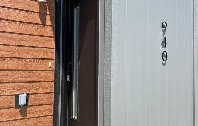 LEASING SPECIAL 1/2 OFF FIRST MONTHS RENT!! Now Leasing - Featherston Village - Modern Living