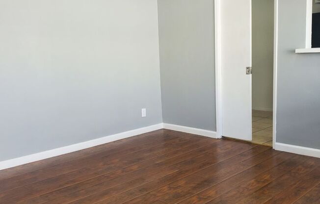 Studio, 1 bath, 350 sqft, $1,650, Unit 29