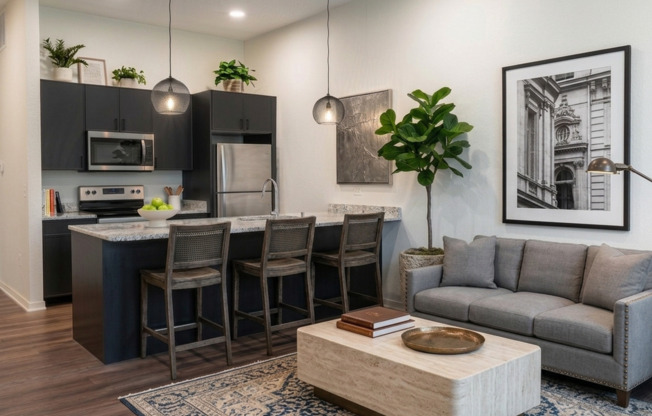 2 beds, 1 bath, 941 sqft, $2,375, Unit 109