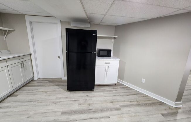 1 bed, 1 bath, $695