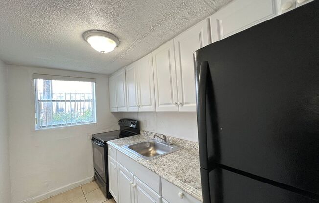 2 beds, 1 bath, 750 sqft, $1,650, Unit 5200-3