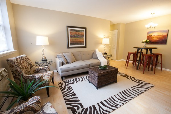 1 bed, 1 bath, 700 sqft, $1,269, Unit 1-204
