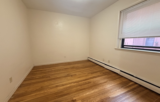 1 bed, 1 bath, 500 sqft, $2,300, Unit 25