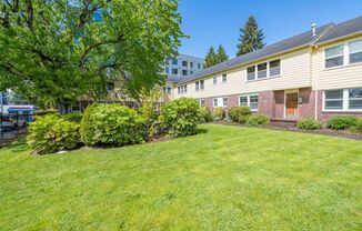 Charming Overlook Condo in a Quaint 12-Unit Building, Washer/Dryer Included, Great Location