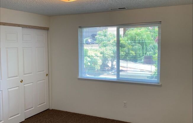 2 beds, 2 baths, 1,000 sqft, $1,450, Unit 40