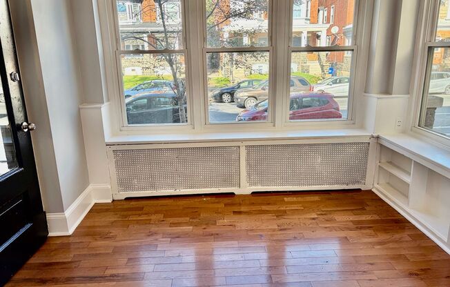 5028 Walnut Street