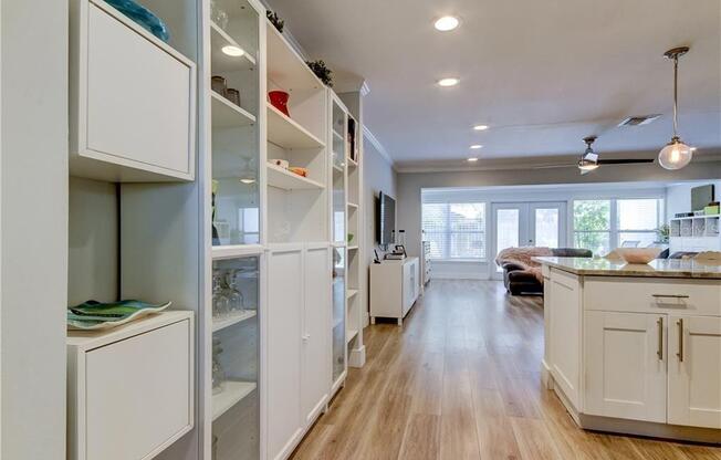 2441 GLENANN DR