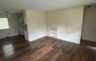 2 beds, 1 bath, $930