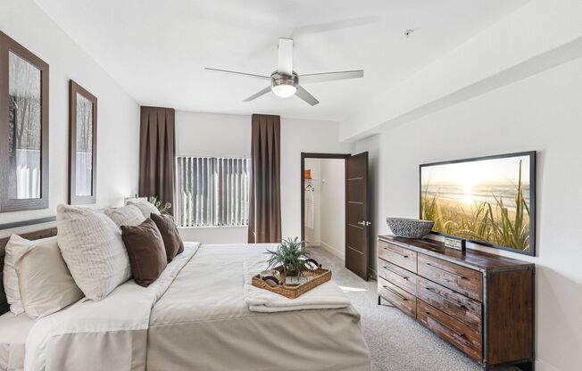 1 bed, 1 bath, 898 sqft, $1,430, Unit 1053