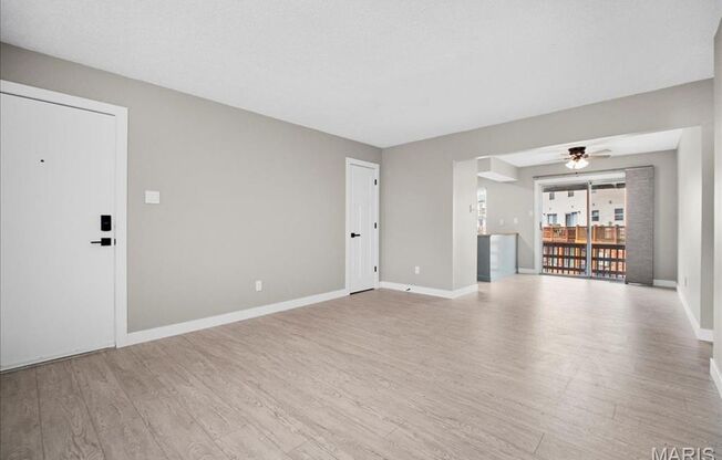 2 beds, 1 bath, 888 sqft, $1,525, Unit Boca Raton Drive - 779