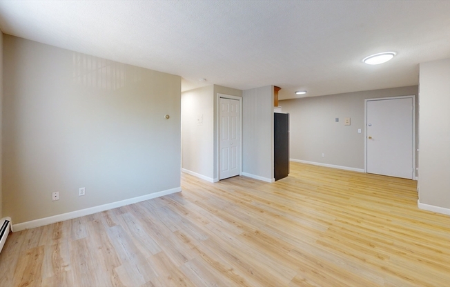 12 WOODLAND ST