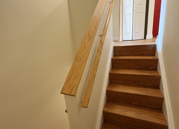 3 beds, 2 baths, 1,198 sqft, $4,400, Unit 34