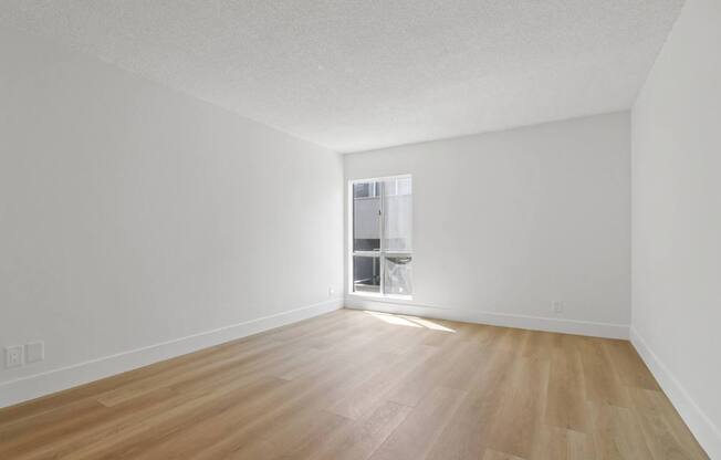 Welcome to 10310 Regent Street