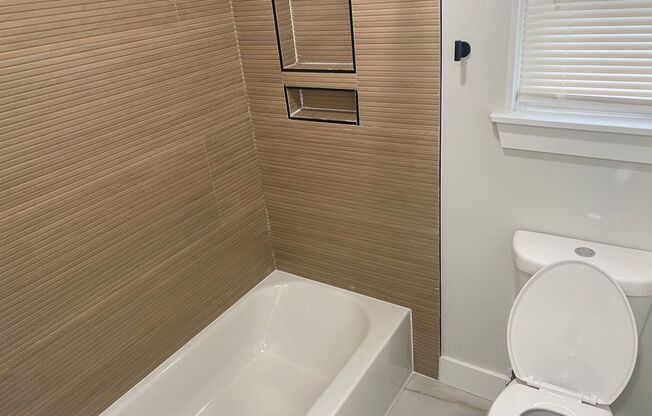 1 bed, 1 bath, $1,725, Unit 401