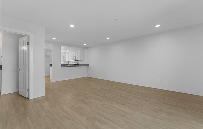 14523 Freeman Ave