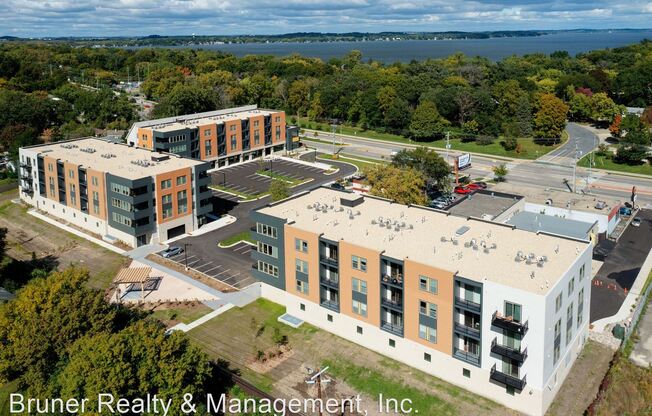 5257-5273 University Avenue