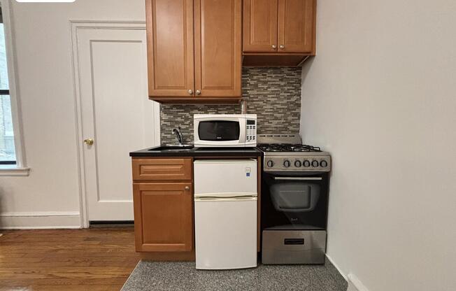 Studio, 1 bath, $2,750, Unit 2K