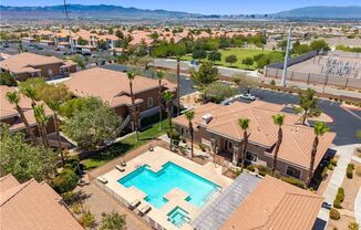 2 beds, 2 baths, $1,595, Unit # 423