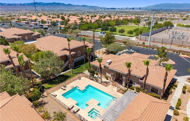 2 beds, 2 baths, $1,595, Unit # 423