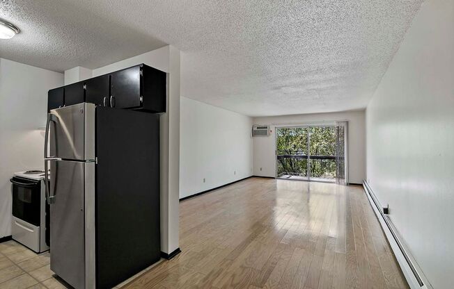 2 beds, 2 baths, 1,060 sqft, $1,200, Unit 7720-202