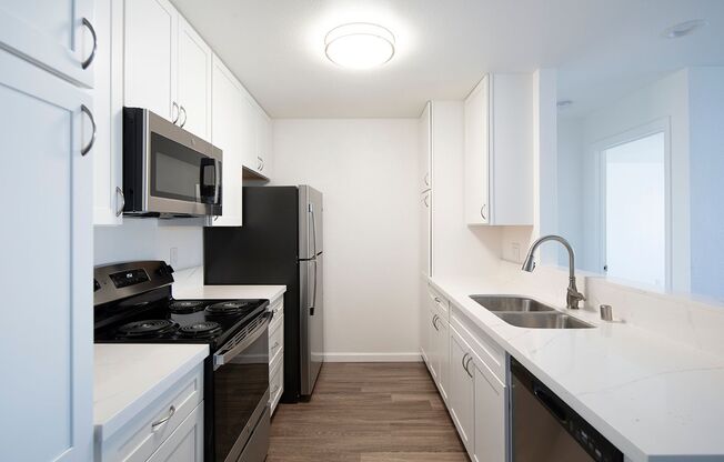 2 beds, 2 baths, 965 sqft, $2,995, Unit 311
