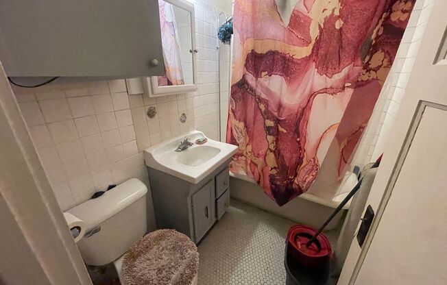 1 bed, 1 bath, $1,025, Unit 03
