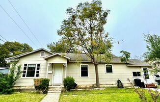 3 beds, 2 baths, $1,650