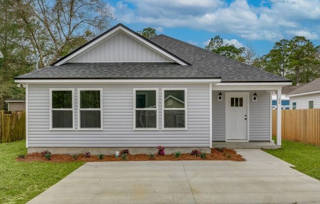 Gorgeous, New Construction 4 Bedroom Home, Available Now!