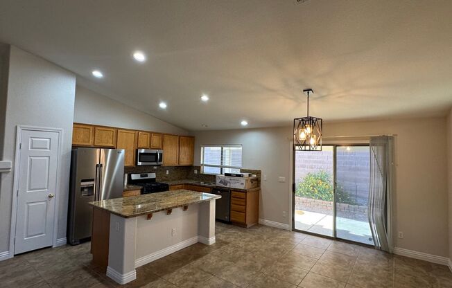 Great 1 story home 4br, 2bath, 2cg, RV gate all upgraded