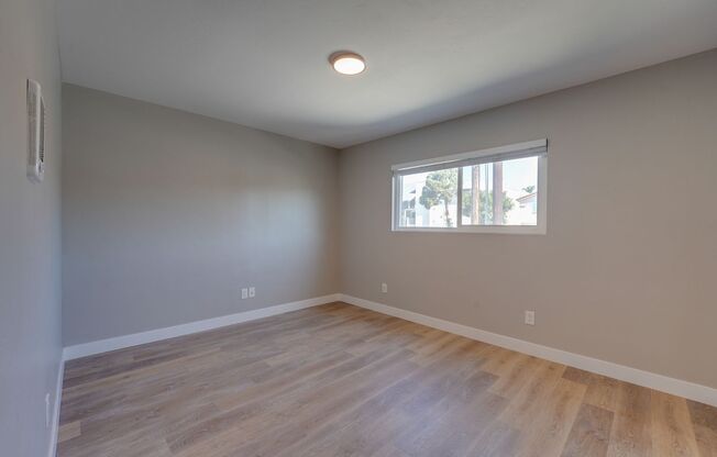 3 beds, 3 baths, 1,070 sqft, $4,095, Unit 101