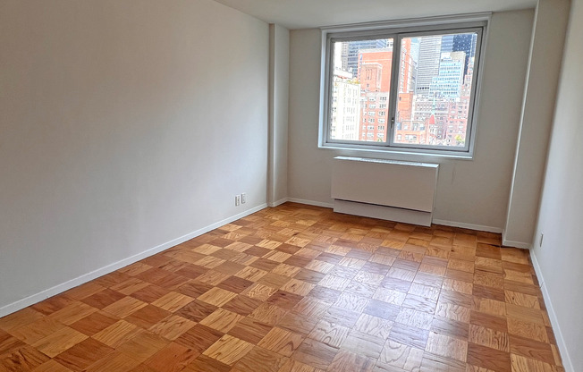 1 bed, 1 bath, $4,895, Unit 4E