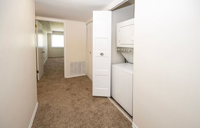 2 beds, 1 bath, 950 sqft, $1,499, Unit 107-150